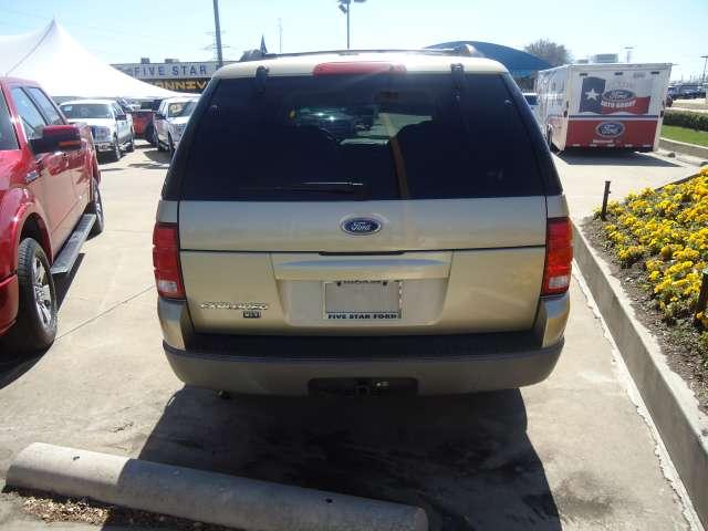 Ford Explorer 2002 photo 5
