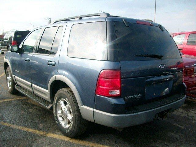 Ford Explorer 2002 photo 2
