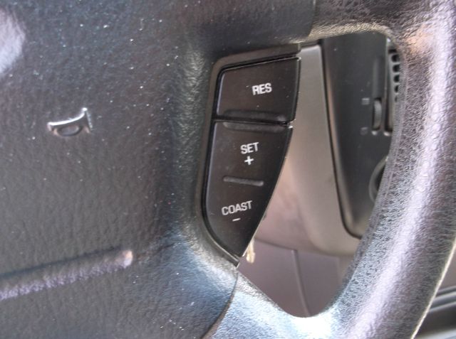 Ford Explorer 2002 photo 6