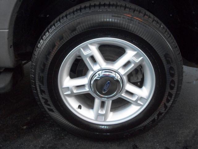 Ford Explorer 2002 photo 4