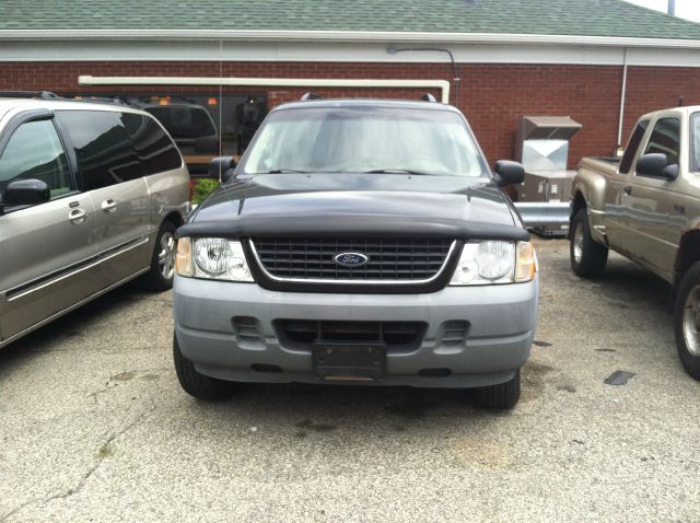 Ford Explorer 2002 photo 2