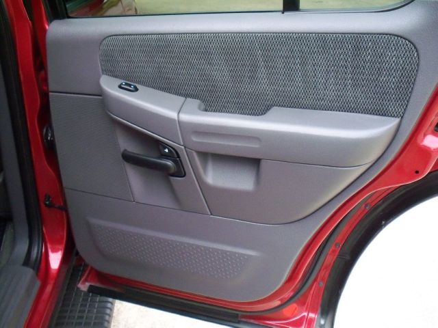 Ford Explorer 2002 photo 12