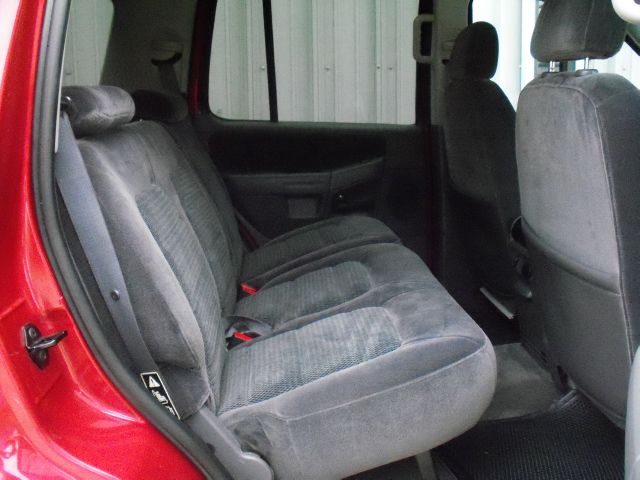 Ford Explorer 2002 photo 16
