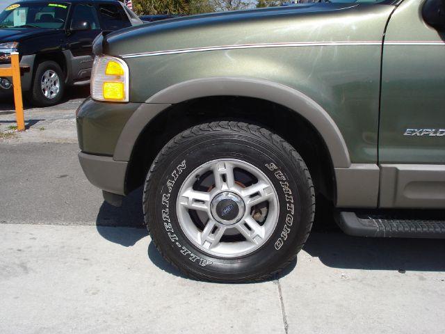 Ford Explorer 2002 photo 4
