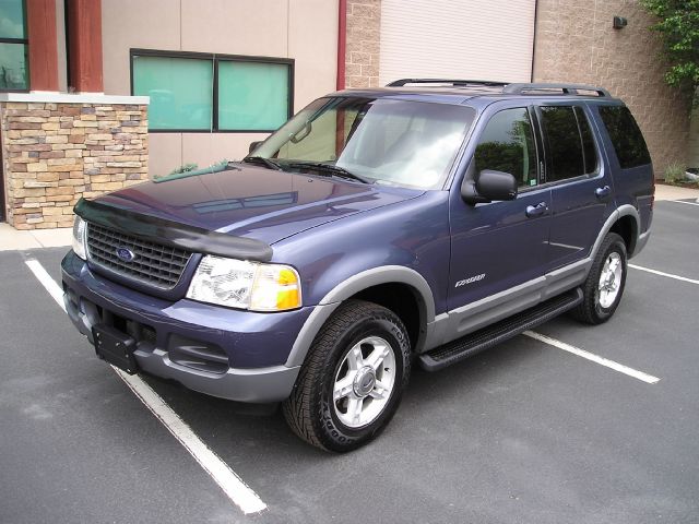 Ford Explorer 2002 photo 2