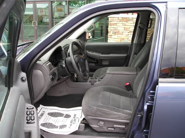 Ford Explorer 2002 photo 4