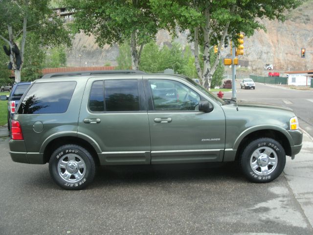 Ford Explorer 2002 photo 2