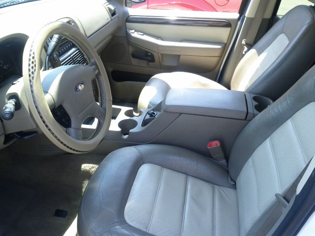 Ford Explorer 2002 photo 3