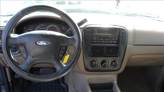 Ford Explorer 2002 photo 3