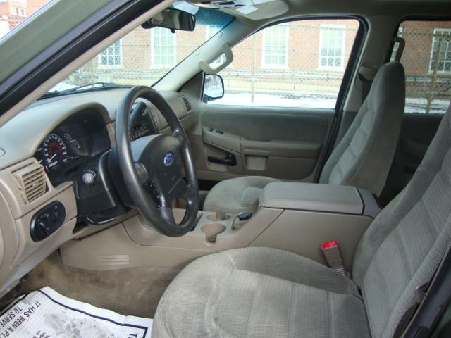 Ford Explorer 2002 photo 4