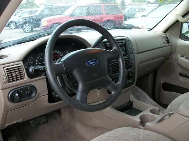Ford Explorer 2002 photo 1