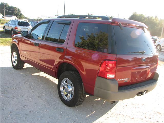 Ford Explorer 2002 photo 3
