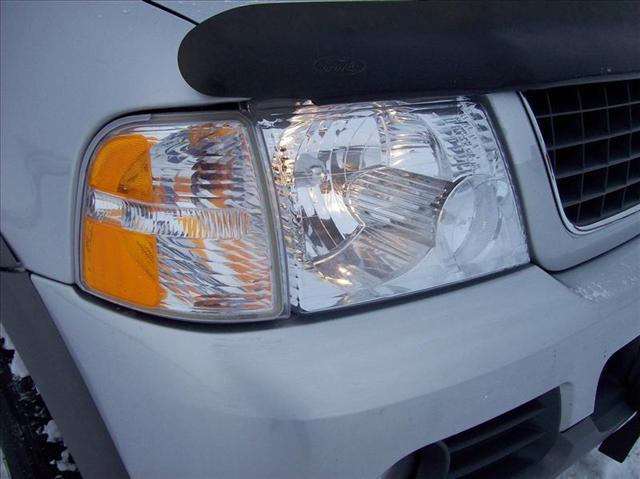 Ford Explorer 2002 photo 1