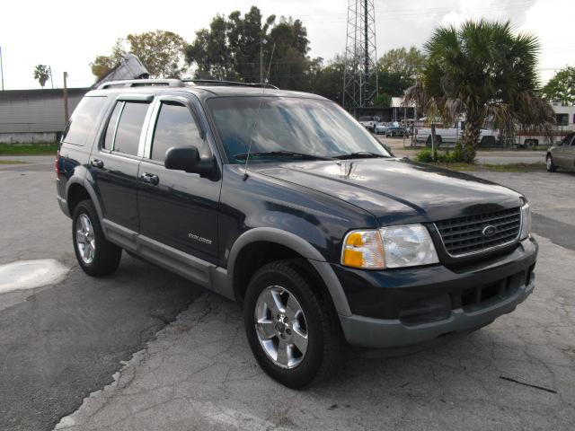 Ford Explorer 2002 photo 2