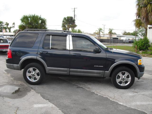 Ford Explorer 2002 photo 3