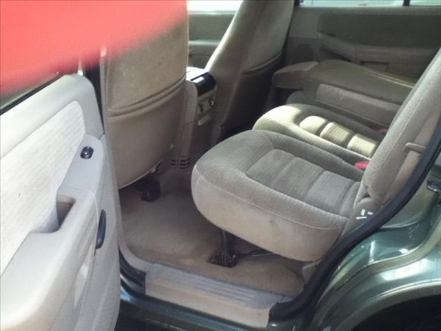 Ford Explorer 2002 photo 4