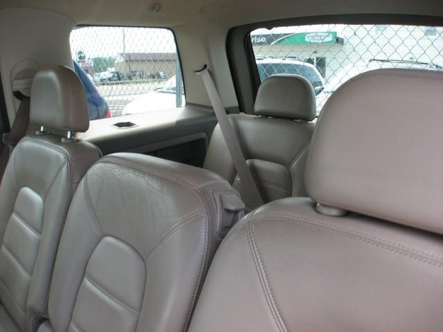 Ford Explorer 2002 photo 4