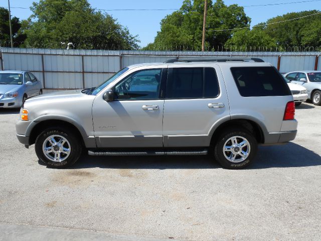 Ford Explorer 2002 photo 1