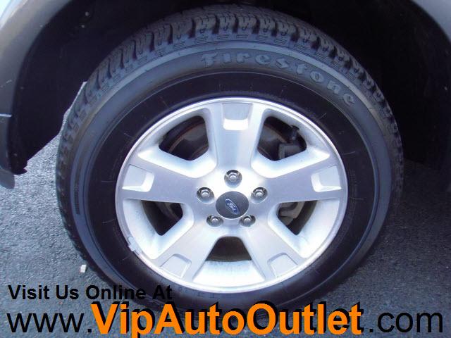 Ford Explorer 2002 photo 5