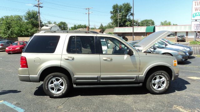 Ford Explorer 2002 photo 1