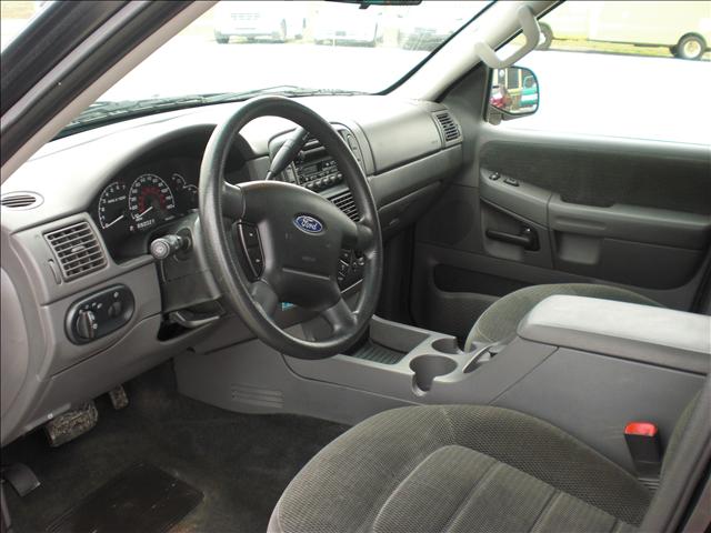 Ford Explorer 2002 photo 3