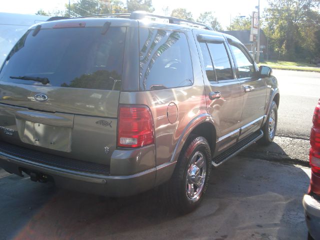 Ford Explorer Super SUV