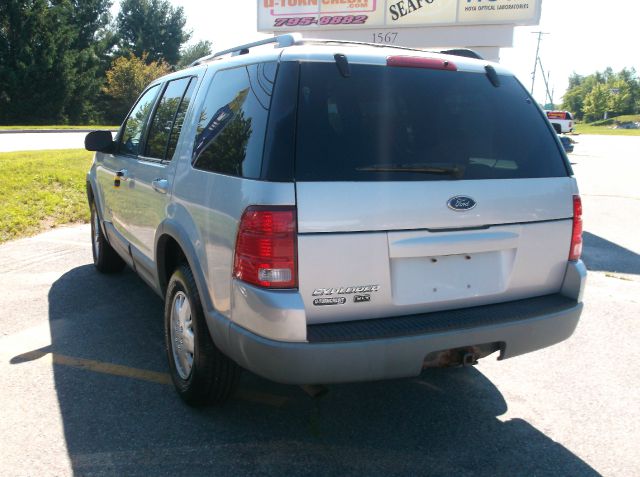 Ford Explorer 2002 photo 3
