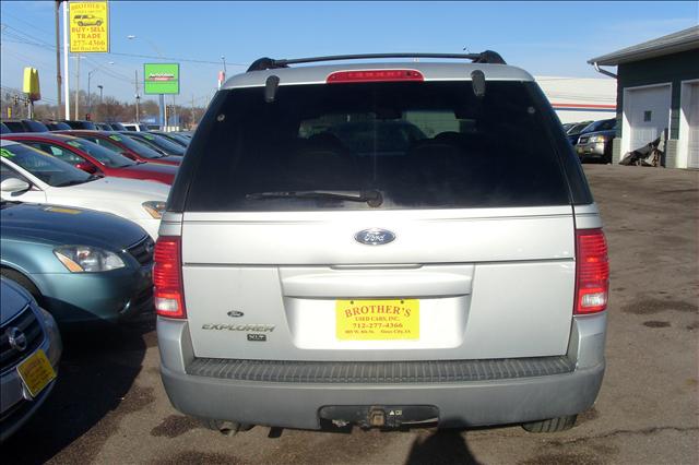 Ford Explorer 2002 photo 3