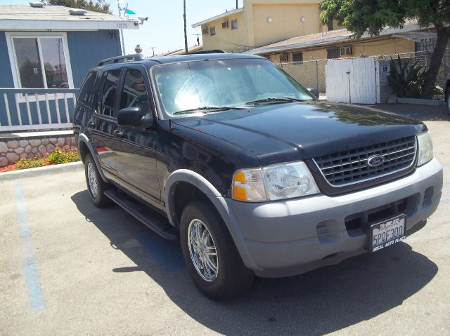 Ford Explorer 2002 photo 2