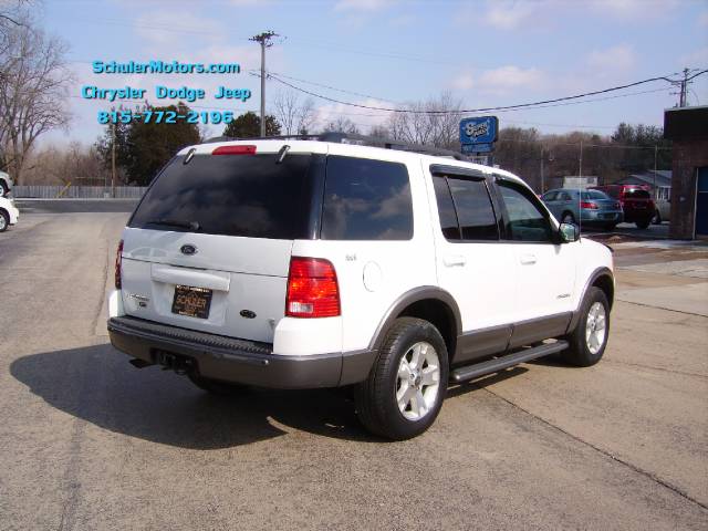Ford Explorer 2002 photo 2