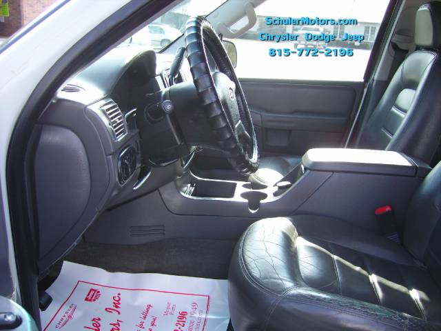 Ford Explorer 2002 photo 4