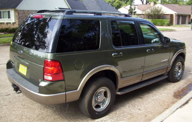 Ford Explorer 2002 photo 3
