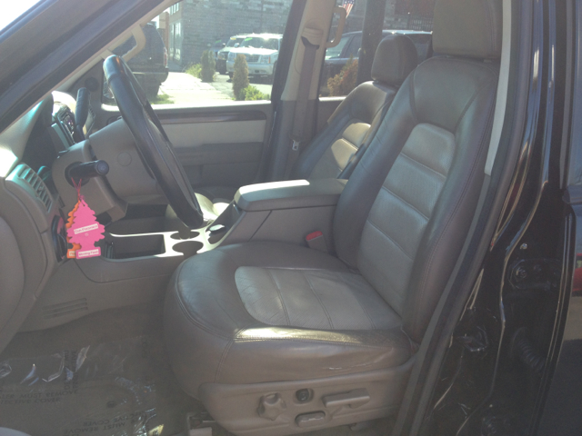 Ford Explorer 2002 photo 10