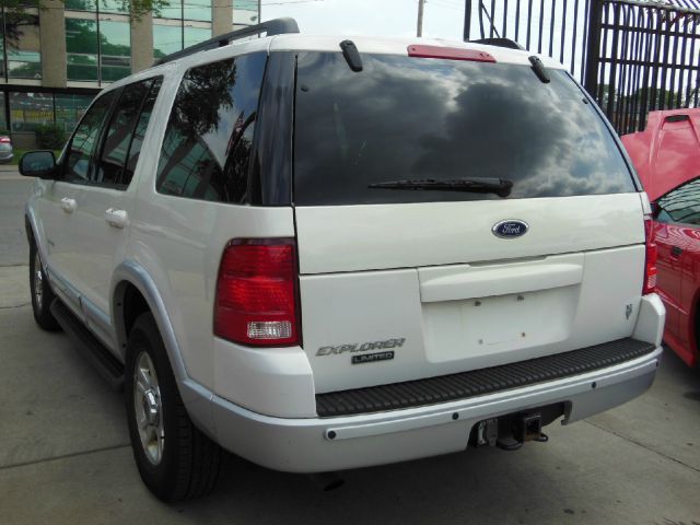 Ford Explorer 2002 photo 2