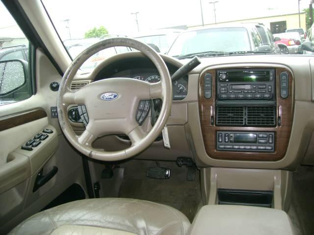 Ford Explorer 2002 photo 2