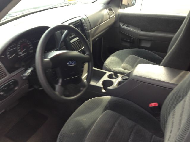 Ford Explorer 2002 photo 16