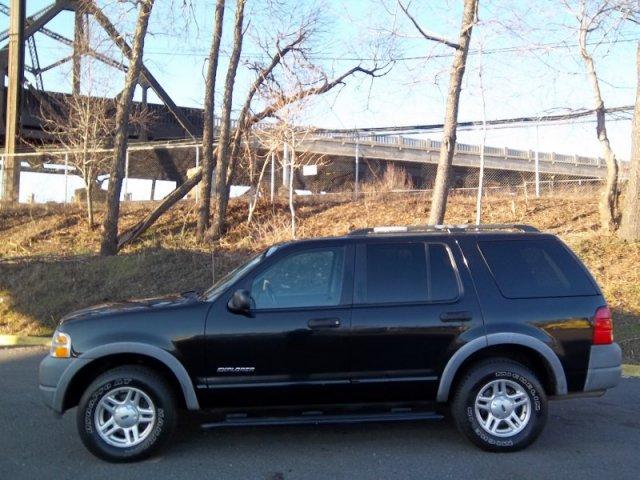 Ford Explorer 2002 photo 1