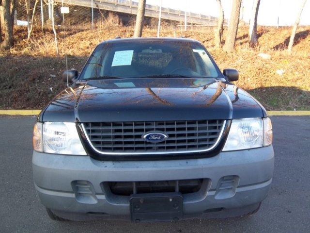 Ford Explorer 2002 photo 2
