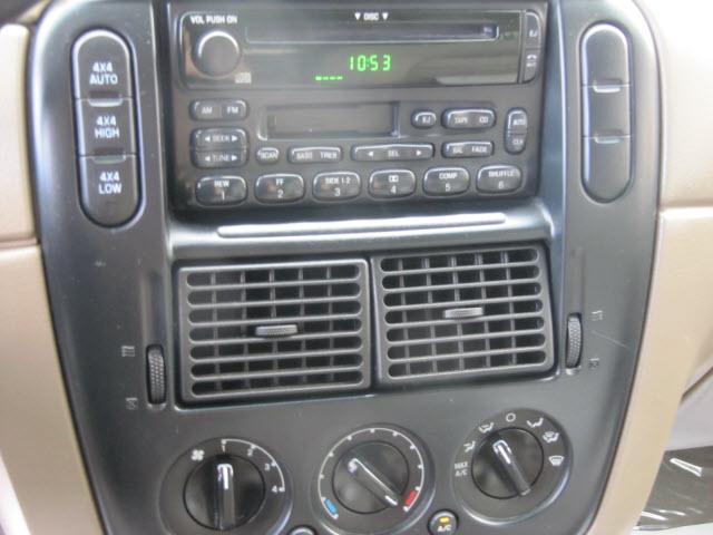 Ford Explorer 2002 photo 4