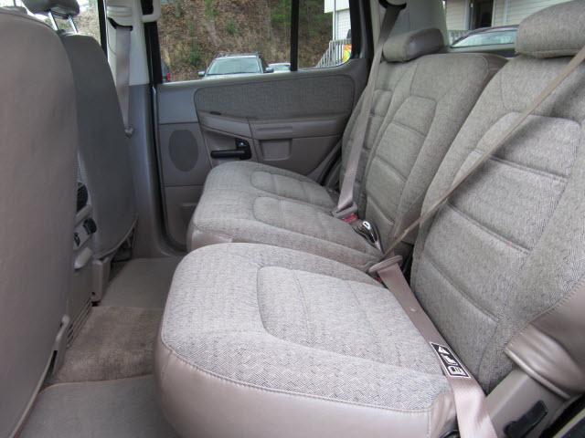 Ford Explorer 2002 photo 5