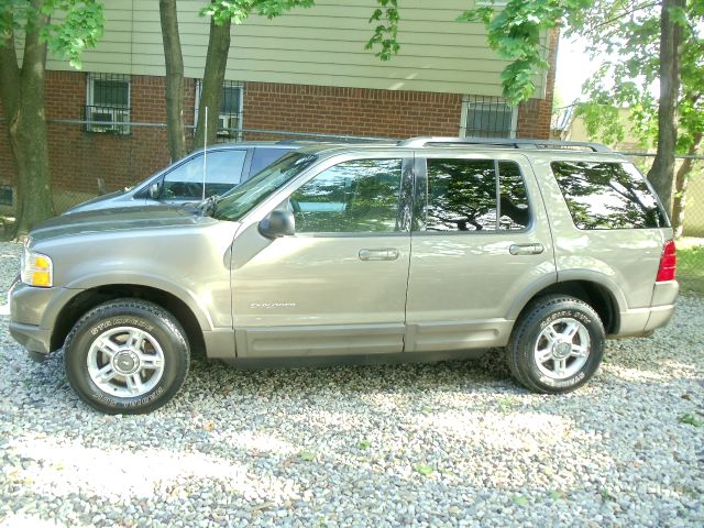 Ford Explorer 2002 photo 3