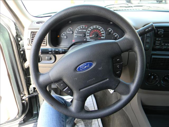 Ford Explorer 2002 photo 5