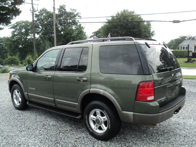 Ford Explorer 2002 photo 2