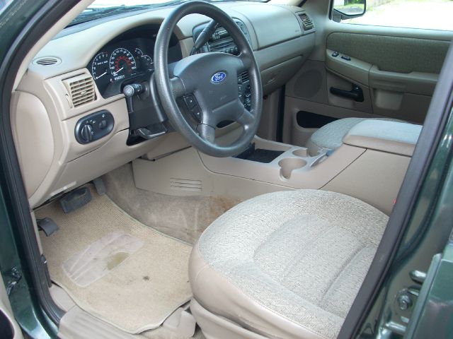 Ford Explorer 2002 photo 1
