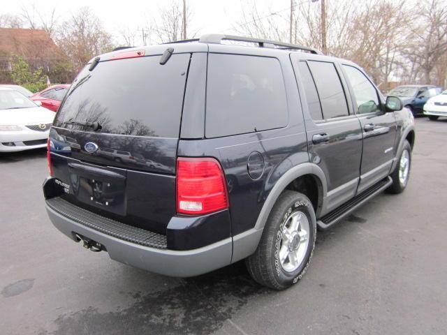 Ford Explorer 2002 photo 3