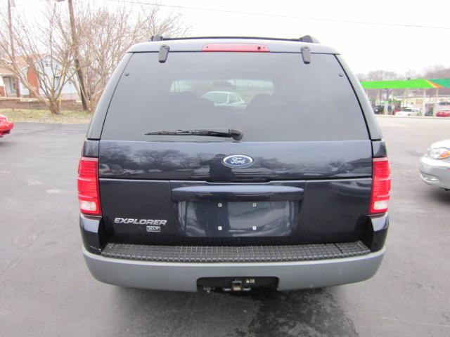 Ford Explorer 2002 photo 4