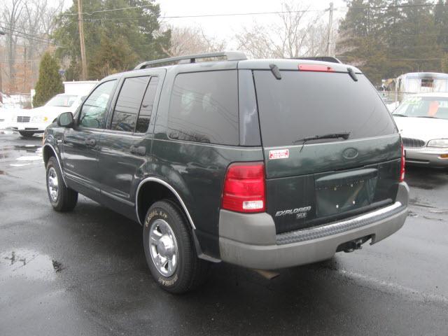 Ford Explorer 2002 photo 2