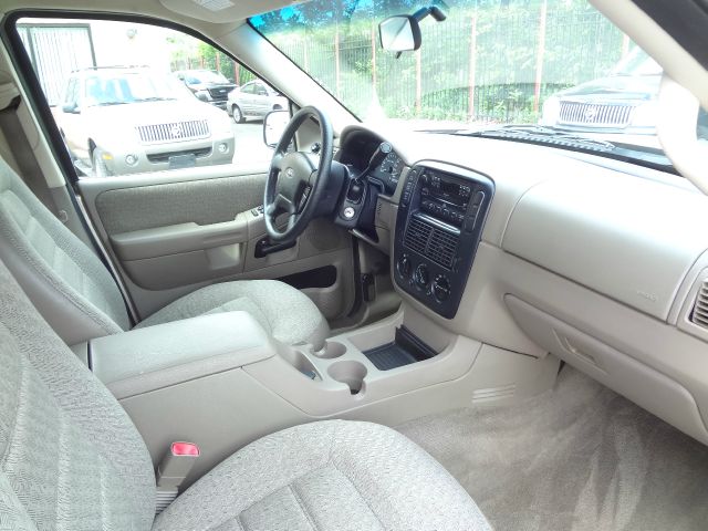Ford Explorer 2002 photo 5