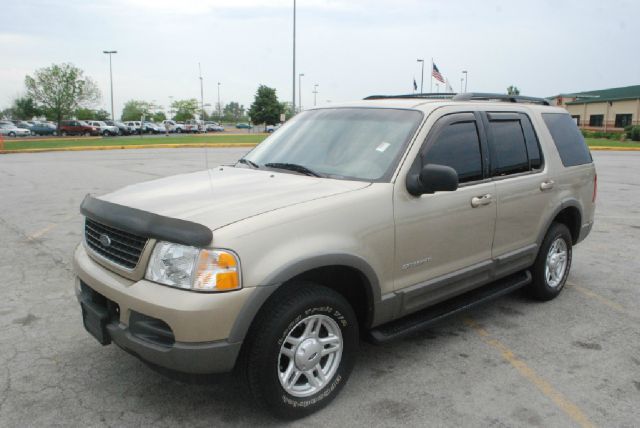 Ford Explorer 2002 photo 1