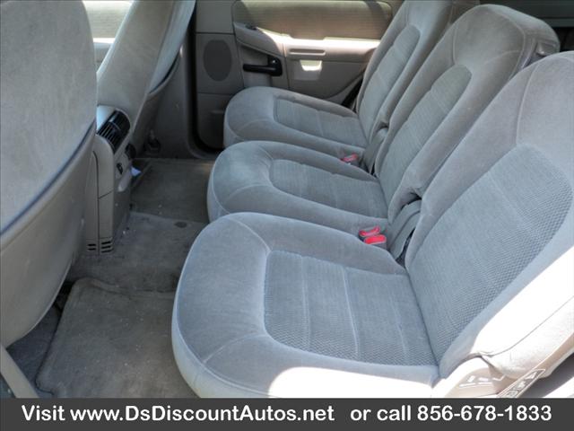 Ford Explorer 2002 photo 5